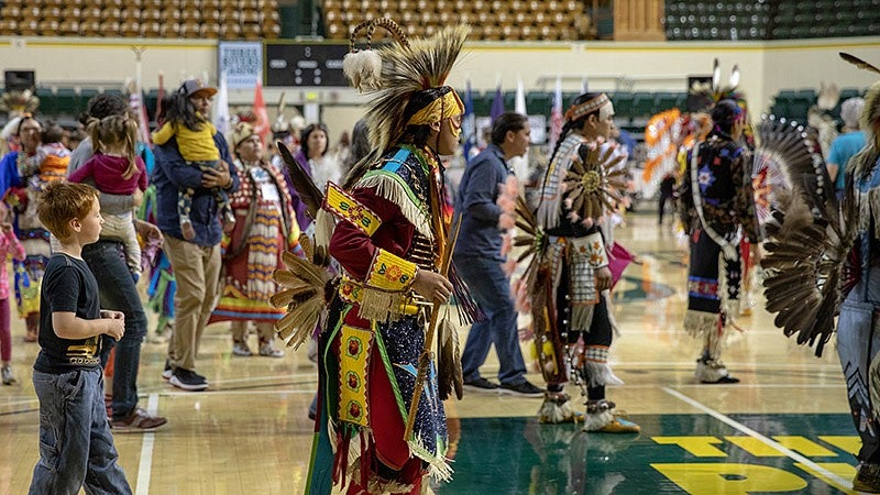 powwowdancers